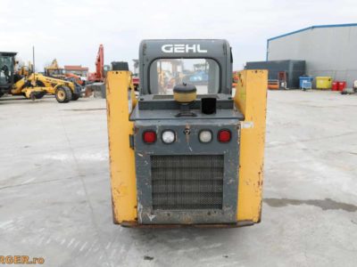 Mini-incarcator Gehl R135