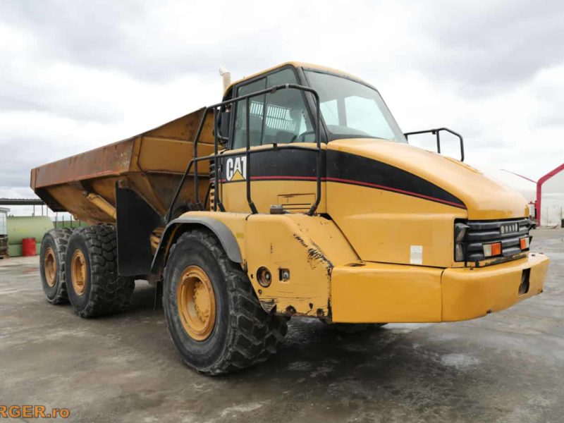 Dumper articulat Caterpillar 730