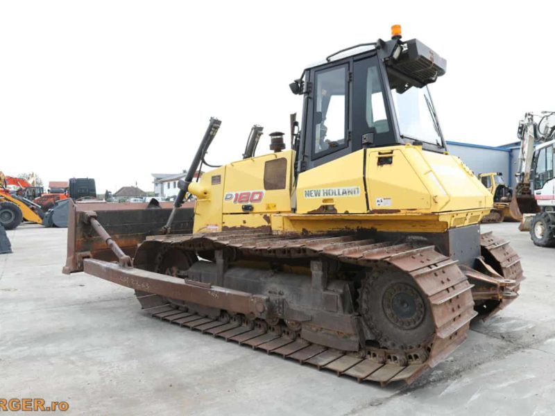 Buldozer New Holland D180
