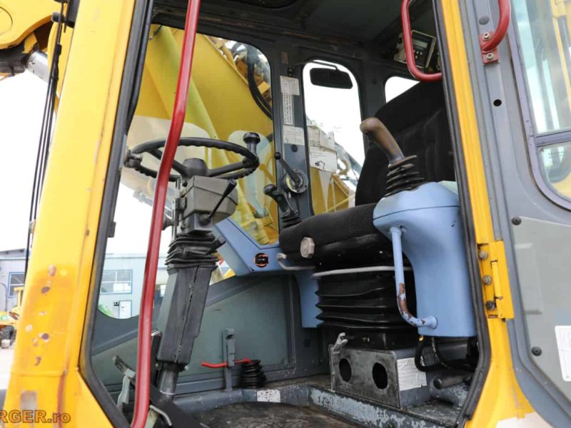 Excavator pe pneuri Atlas Terex 1604