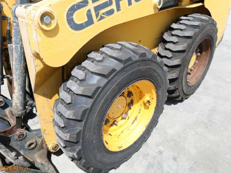 Mini-incarcator Gehl 4240