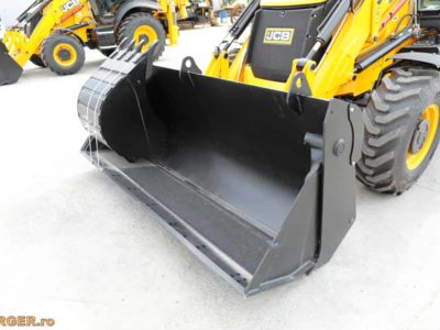 Buldoexcavator JCB 3CX NOU