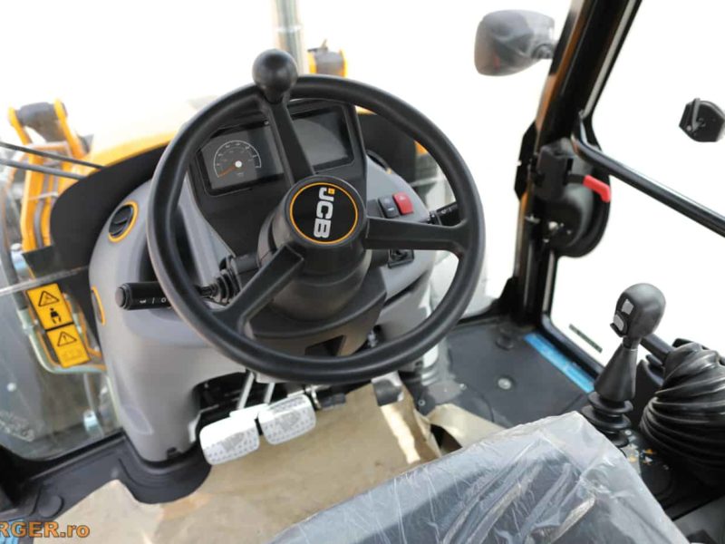 Buldoexcavator JCB 3CX NOU