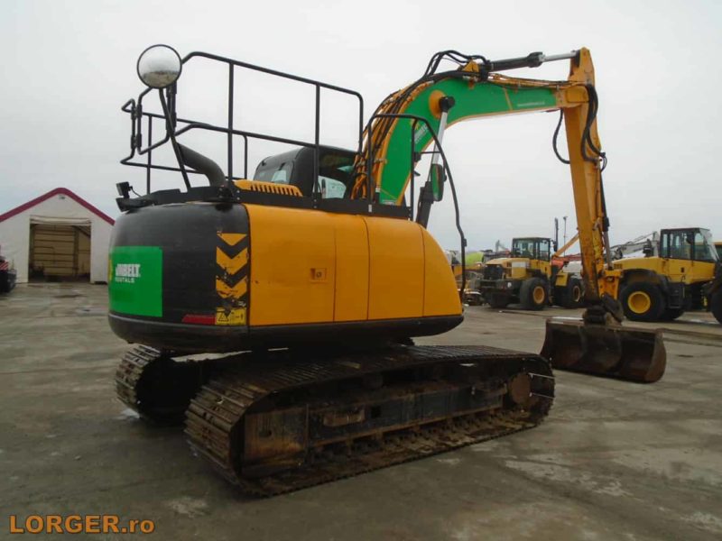 Excavator pe senile JCB JS131 LC+