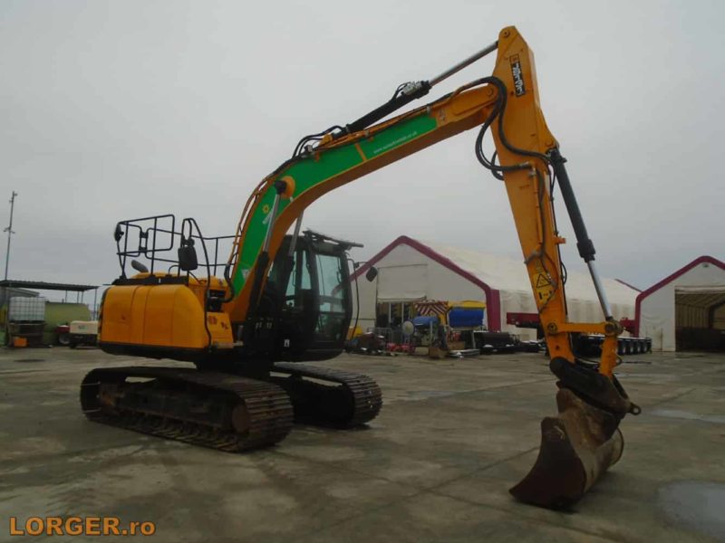Excavator pe senile JCB JS131 LC+