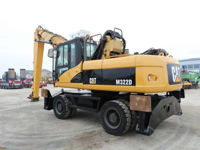 Excavator pe pneuri Caterpillar M322 D