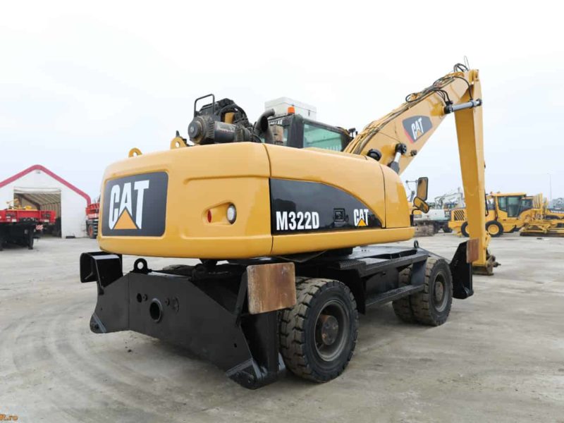 Excavator pe pneuri Caterpillar M322 D