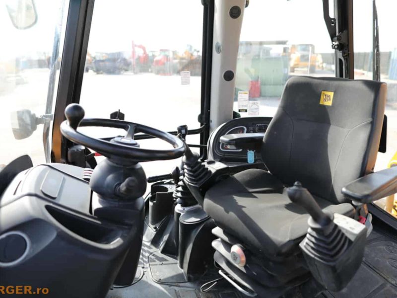 Buldoexcavator JCB 3CX Eco