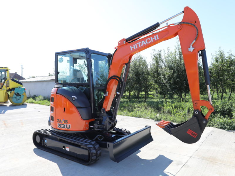 Excavator pe senile de cauciuc HITACHI ZX33U-5A NOU